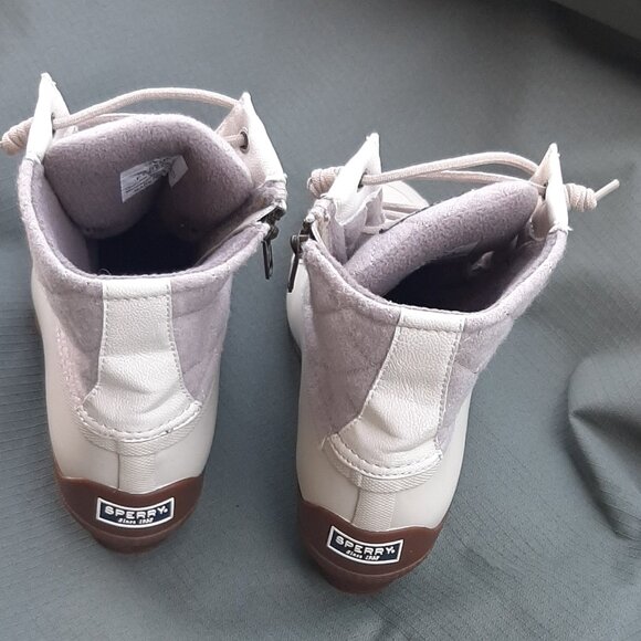 Sperry Waterproof Boots Size 8M In Like New Condition - Picture 4 of 8